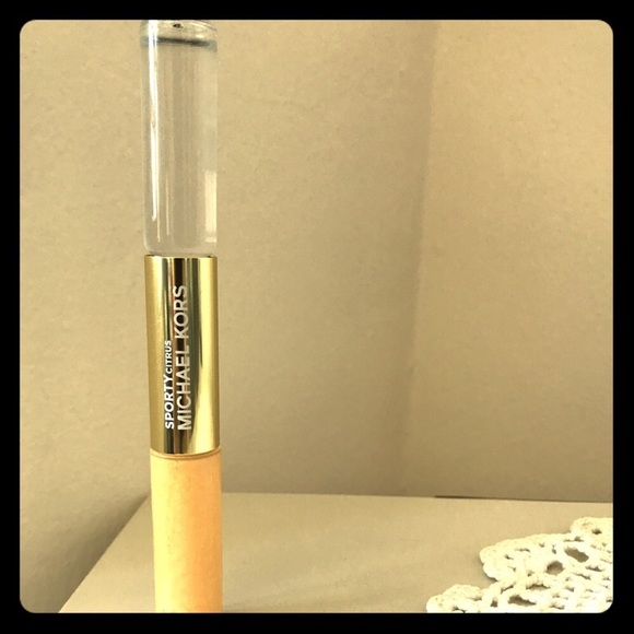 NEW Michael Kors Sporty Citrus Rollerball And Lip - Picture 2 of 5